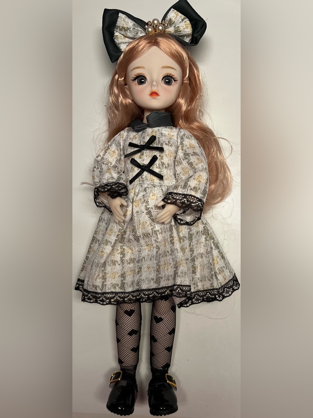 ARTICULATING BJD DOLL & ACCESSORIES